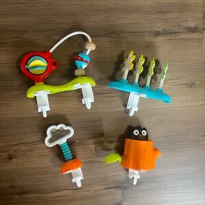 Skiphop activity jumper extra toys